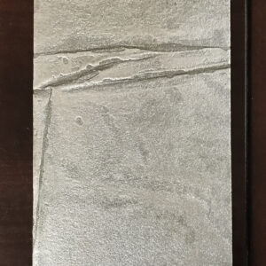 Een elegant taupe metallic receptenboek, klaar om gevuld te worden met de allerlekkerste recepten van jezelf, je vrienden, je familie of bijvoorbeeld een heerlijk internet recept om te onthouden