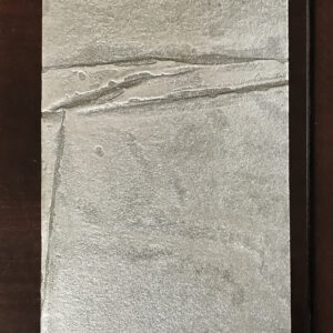 Een elegant taupe metallic receptenboek, klaar om gevuld te worden met de allerlekkerste recepten van jezelf, je vrienden, je familie of bijvoorbeeld een heerlijk internet recept om te onthouden